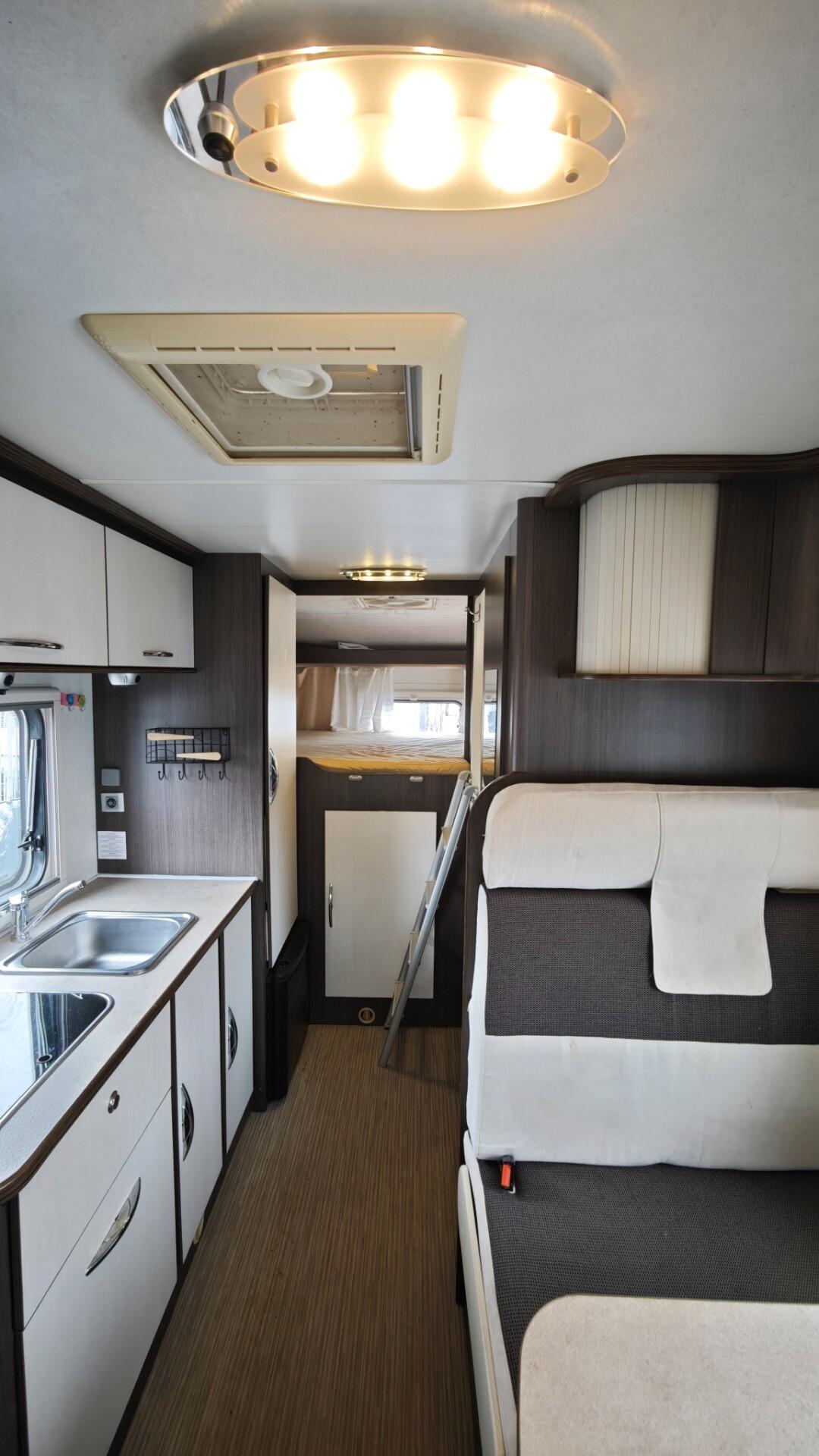 Rimor 6 posti viaggio e letto con garage Katamarano mansardato full optional