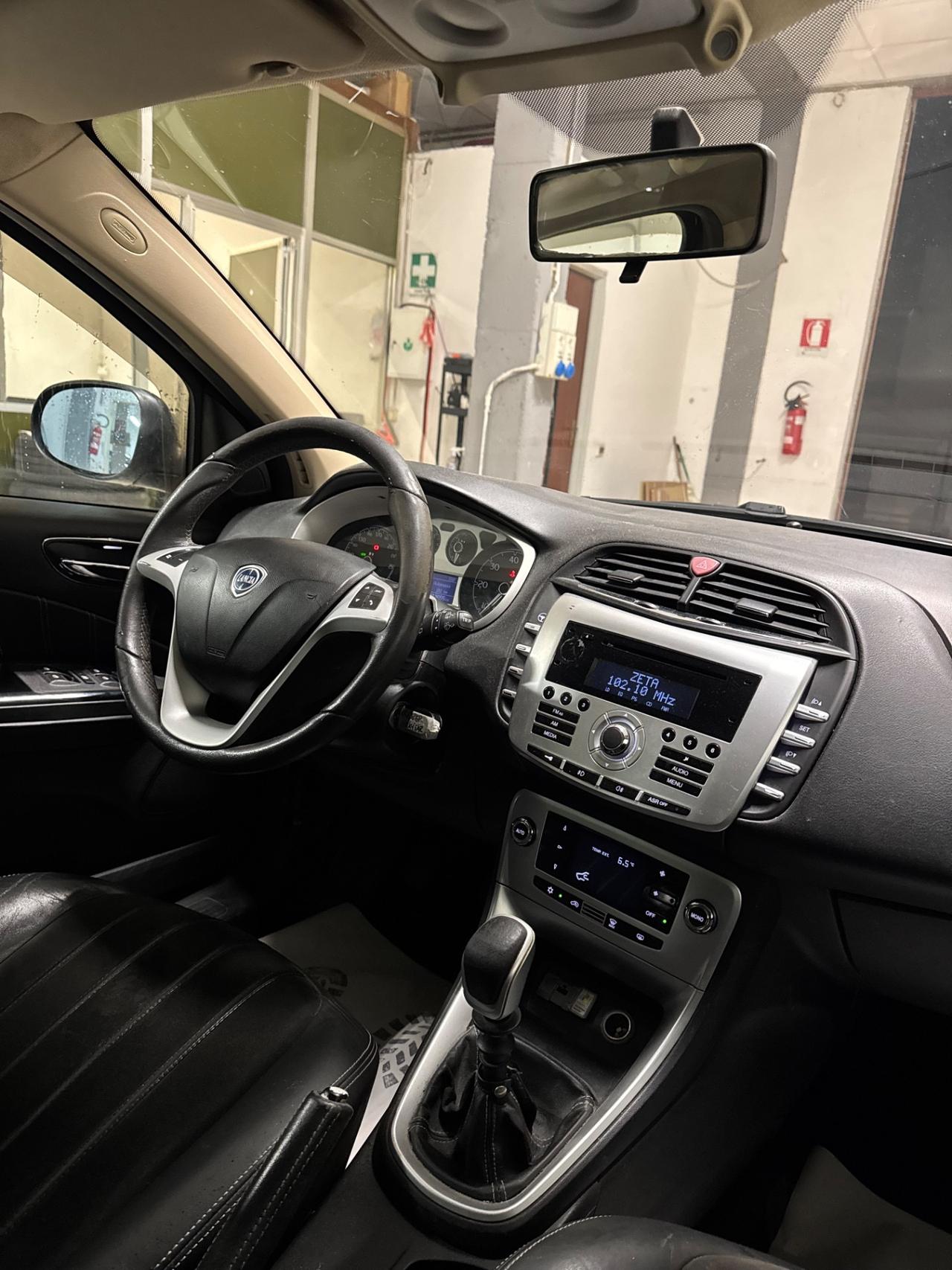 Lancia Delta 1.6 MJT DPF Platino