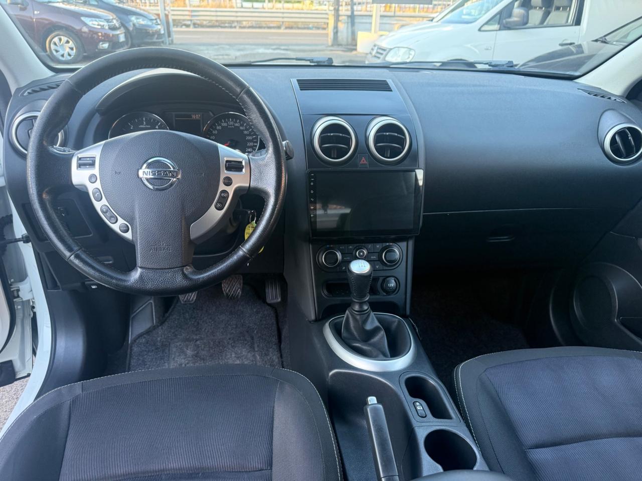 Nissan Qashqai 1.5 dCi DPF Tekna Gancio Traino