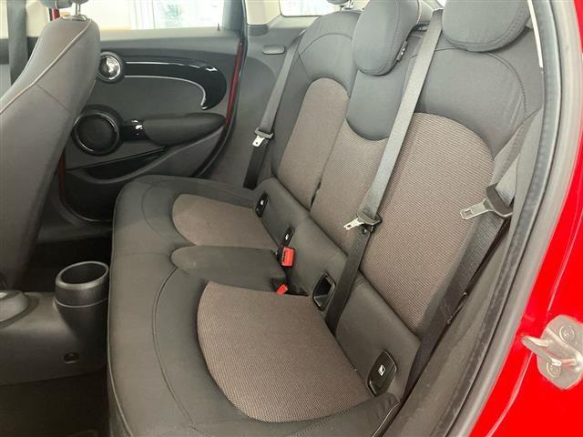 MINI Mini 5 Porte 1.5 Twin Power Turbo Cooper Essential