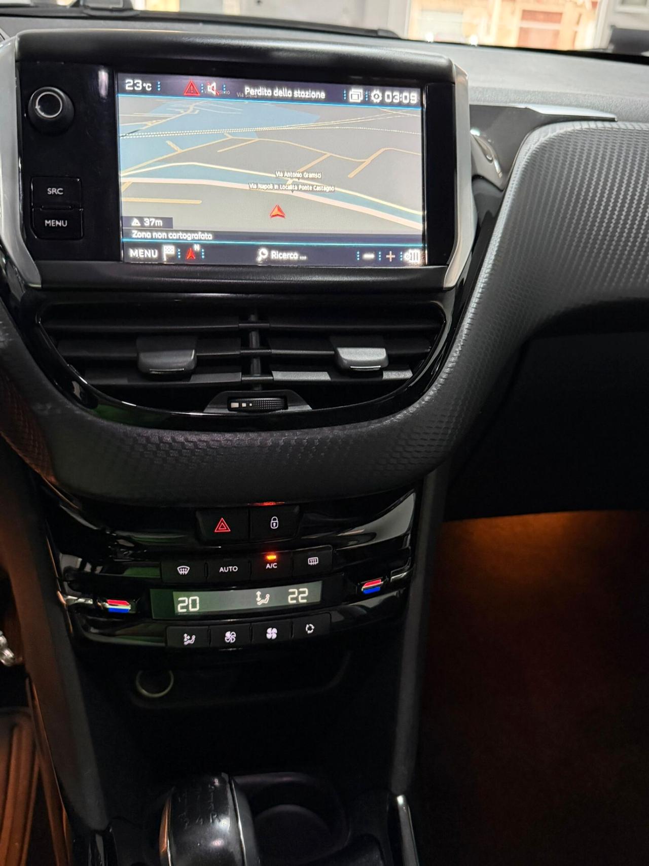 Peugeot 2008 BlueHDi 100 S&S Allure Pack