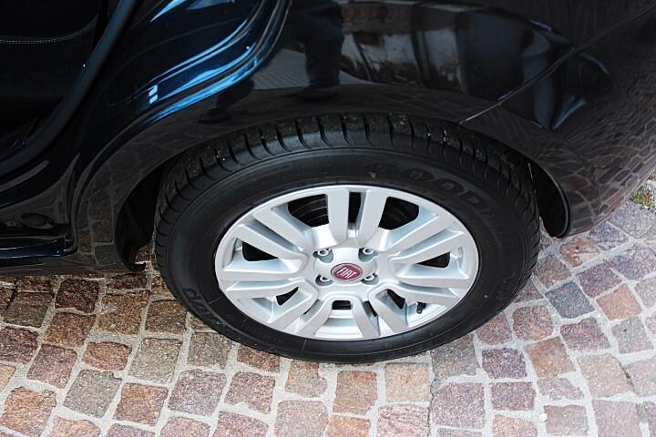 Fiat Punto 1.2ie EURO6 ALLESTIMENTO " LOUNGE 5PORTE SPENDIDA COME DA FOTO REALI CLIMA PACK SPORT CERCHI IN LE