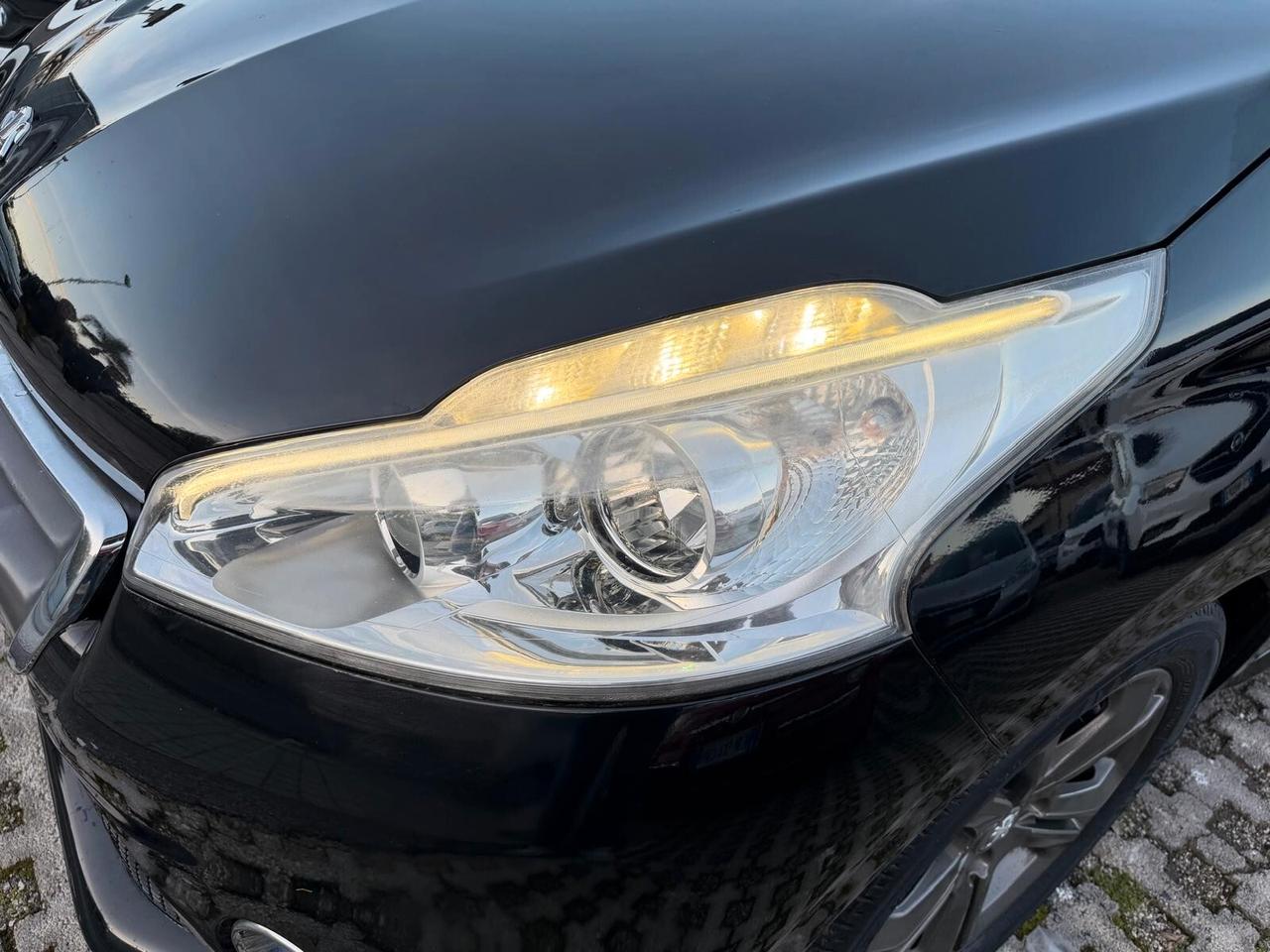 Peugeot 208 1.2 VTi 82 CV 3 porte Allure-07/2013