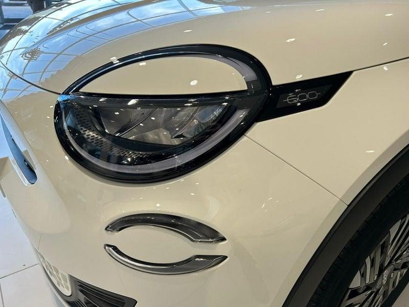 FIAT 600 1.2 hybrid Pop 110cv auto