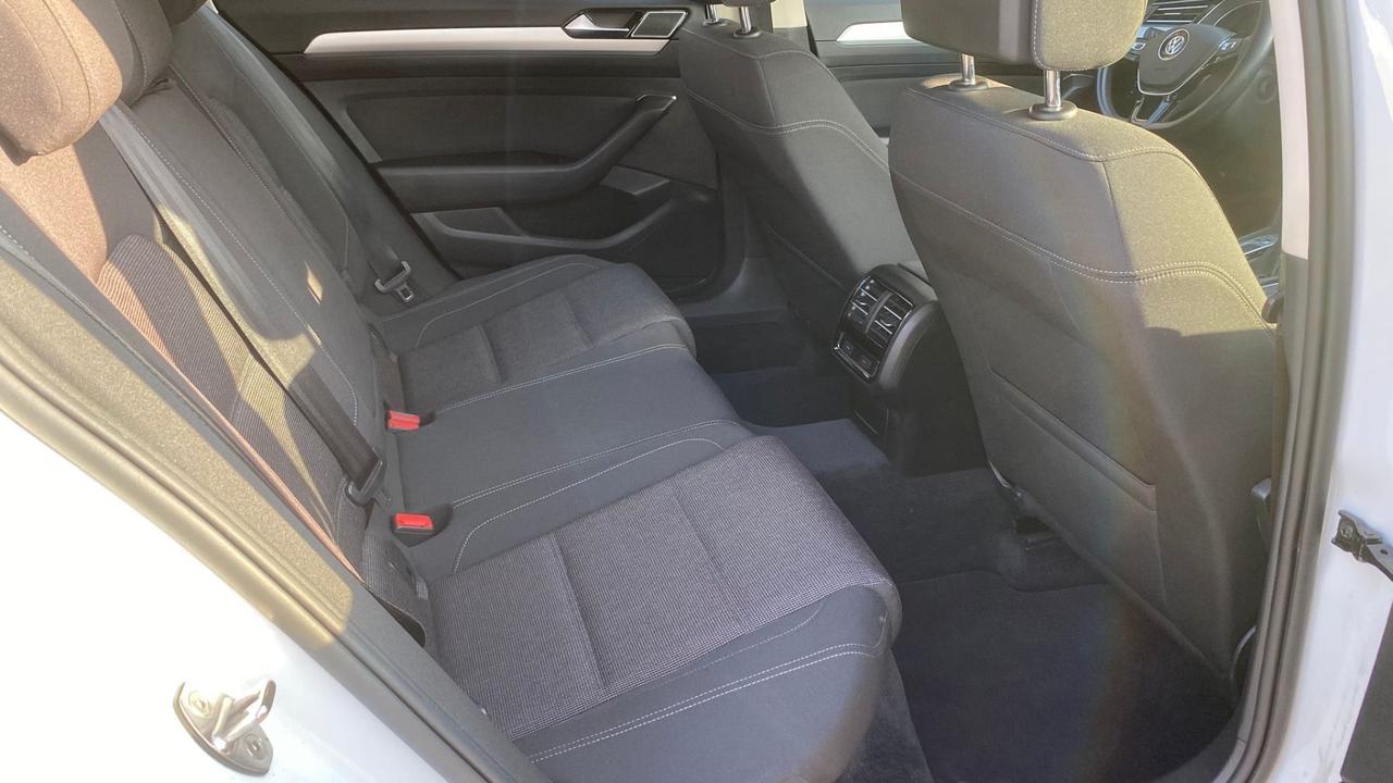 Volkswagen Passat Variant 2.0 TDI DSG Business BlueMotion Tech