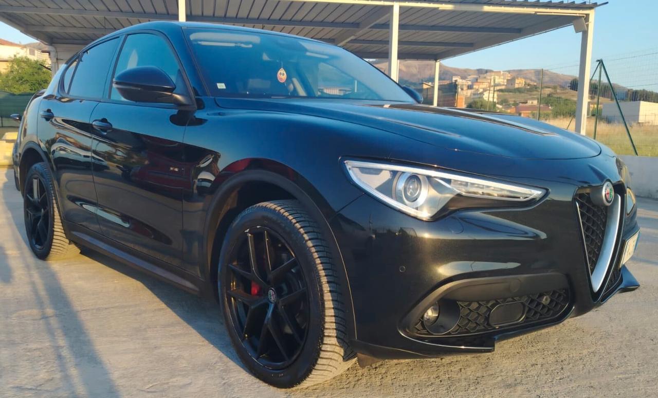 Alfa Romeo Stelvio 2.2 Turbodiesel 210 CV AT8 Q4 Executive