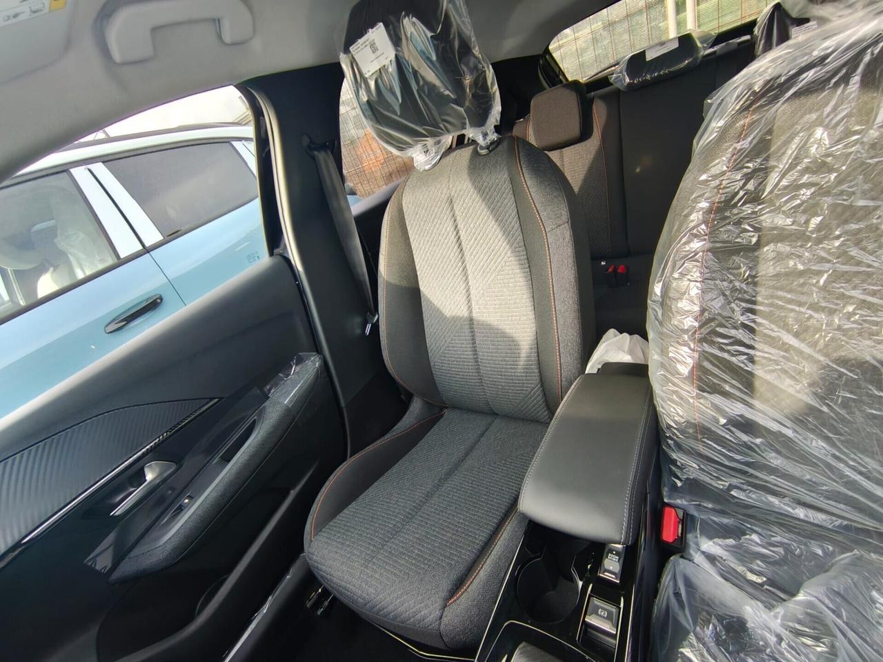 Peugeot 208 Hybrid 100 e-DCS6 BUSINESS