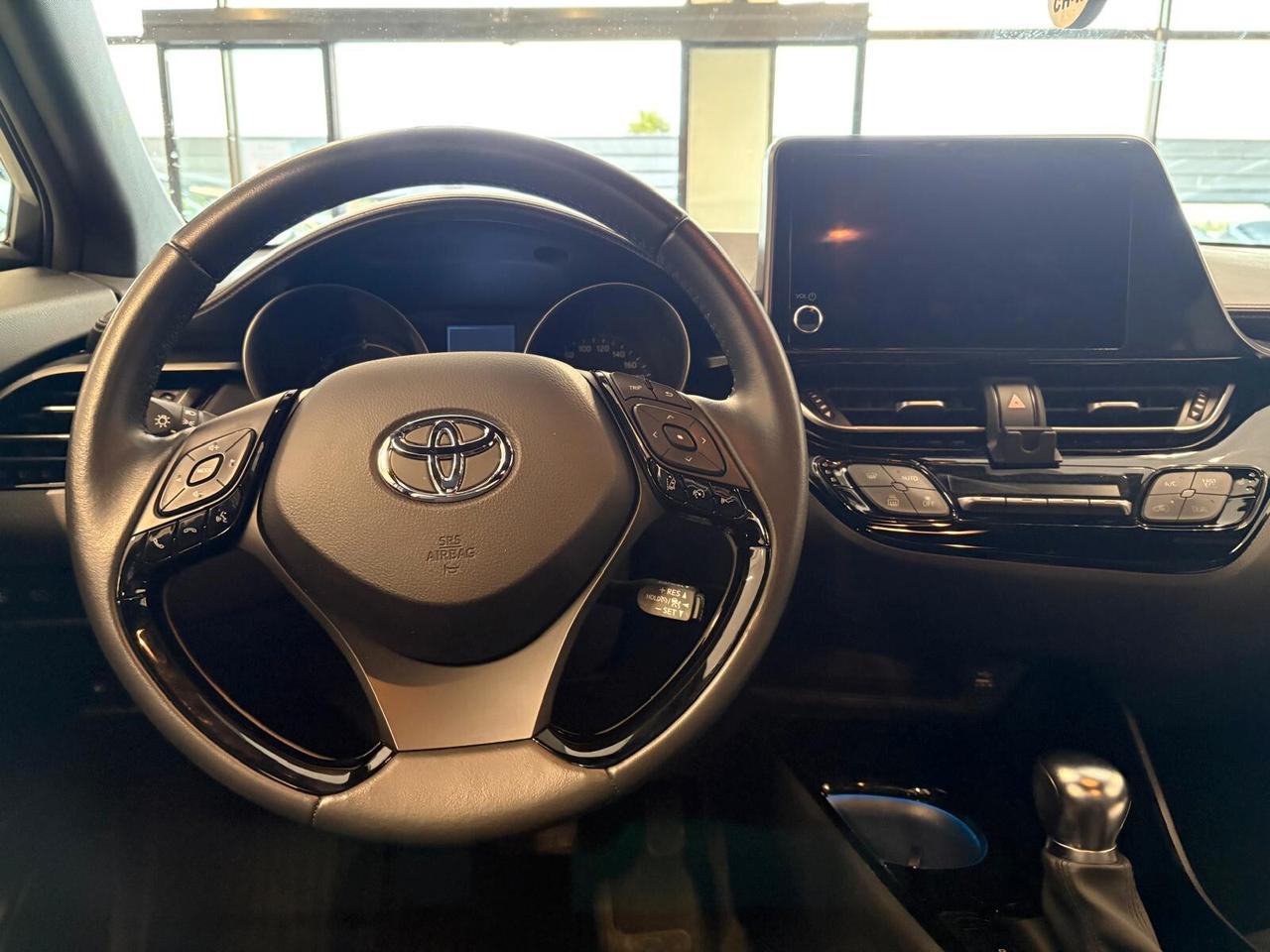 Toyota C-HR TREND 2.0 Hybrid E-CVT 26000 KM