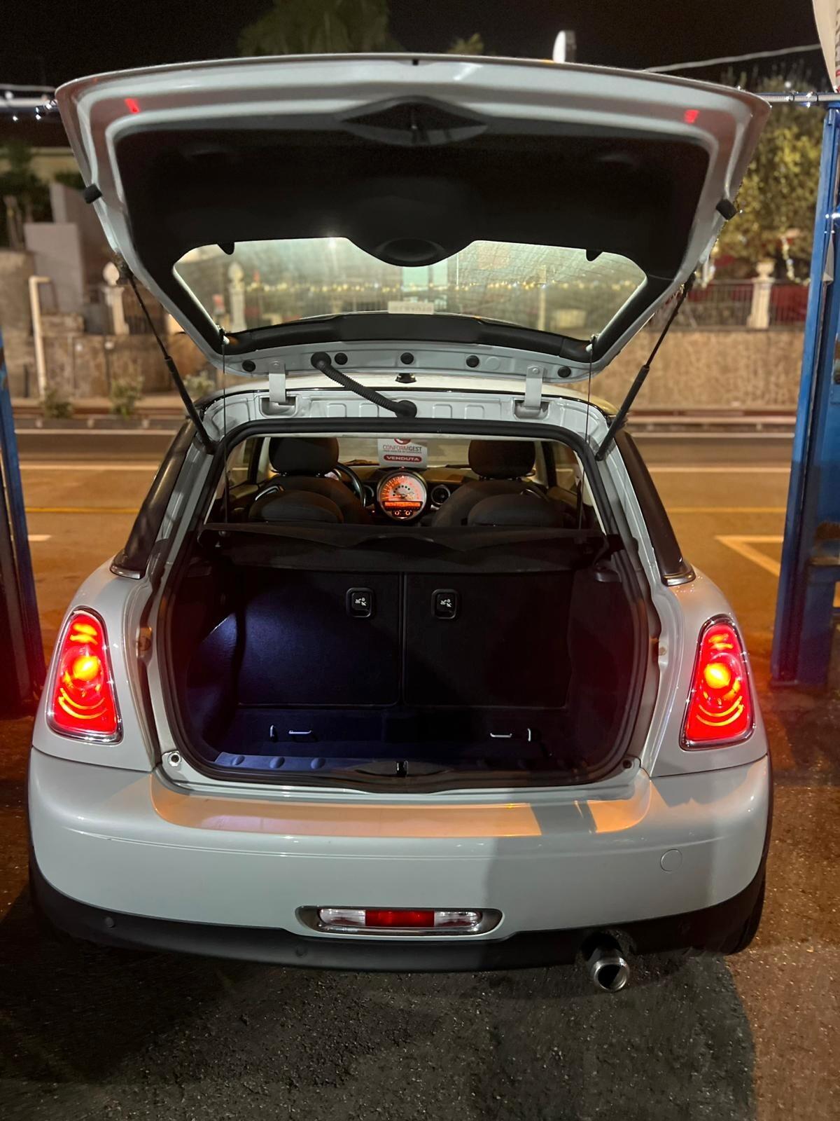 Mini 1.6 16V Cooper D