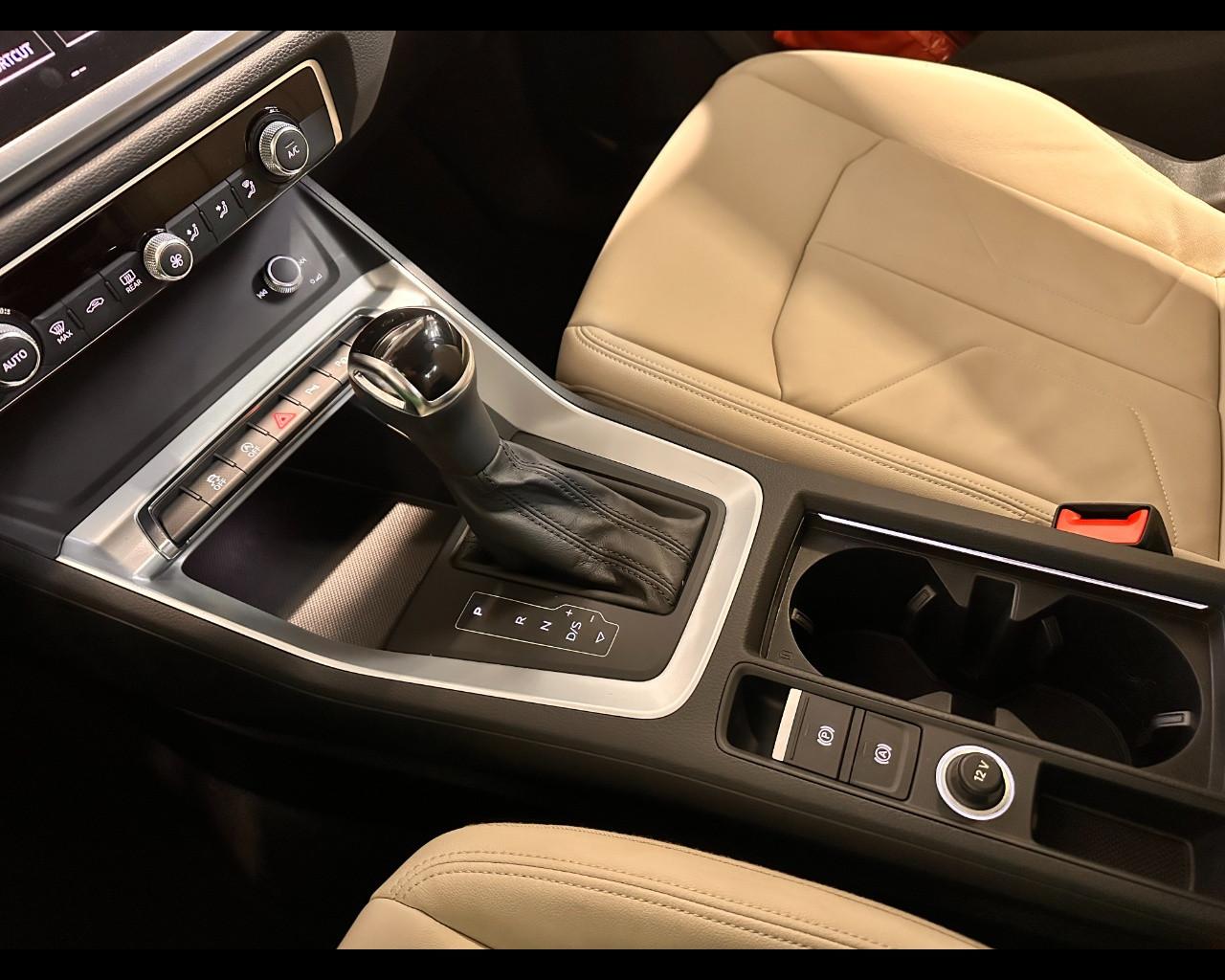 AUDI Q3 45 TFSI S-TRONIC QUATTRO S-LINE EDITION