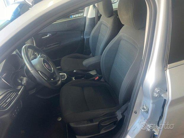 FIAT Tipo (2015-->) Tipo 1.6 Mjt S&S DCT SW Lounge