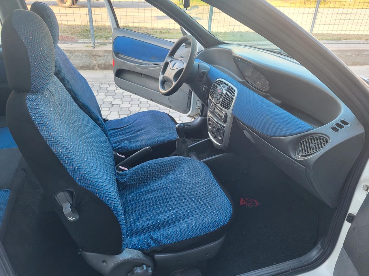 Lancia Y 1.2i cat Elefantino Blu SERVOSTERZO