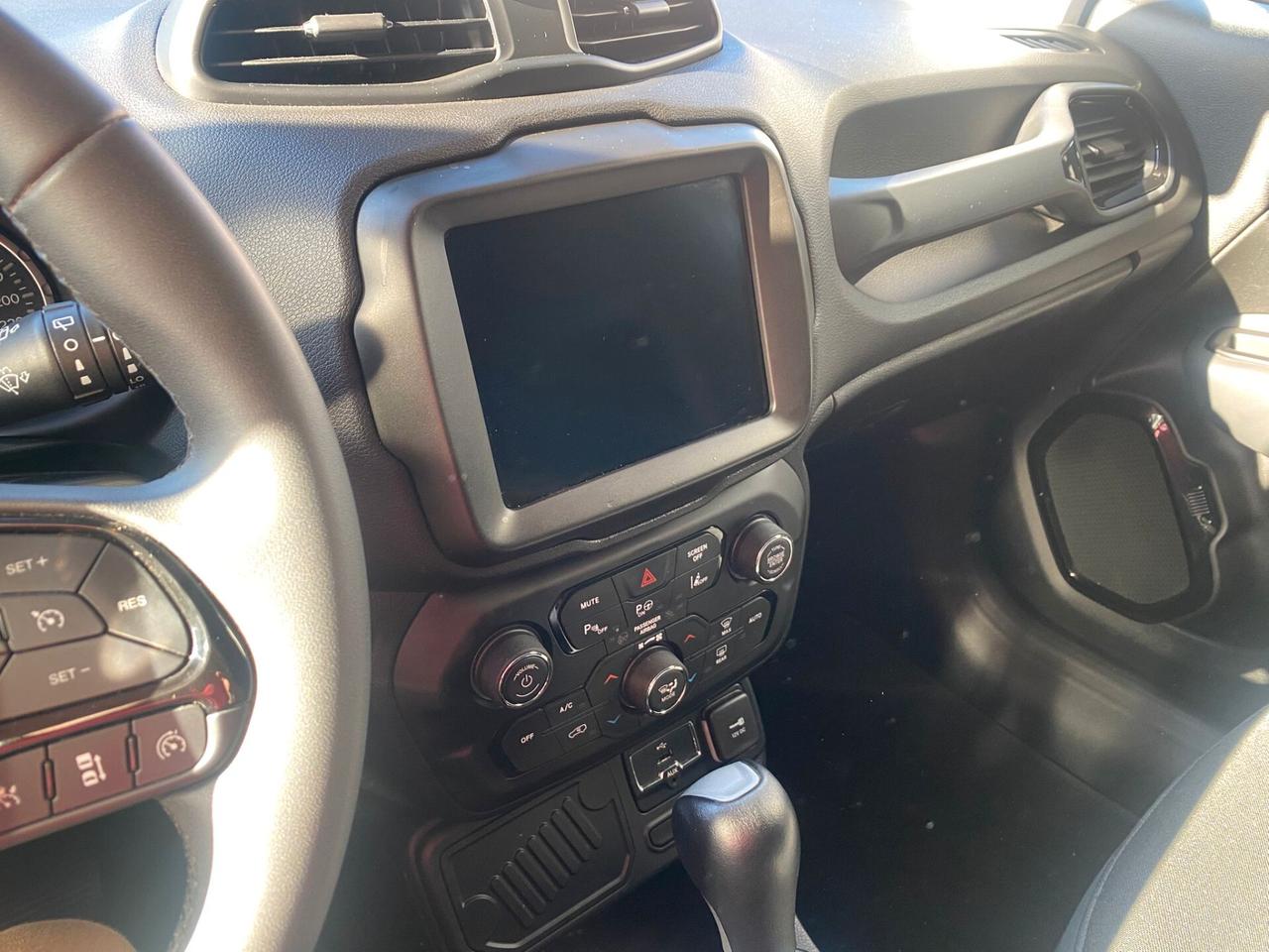 Jeep Renegade 1.3 T4 DDCT 150cv allestimento S total black