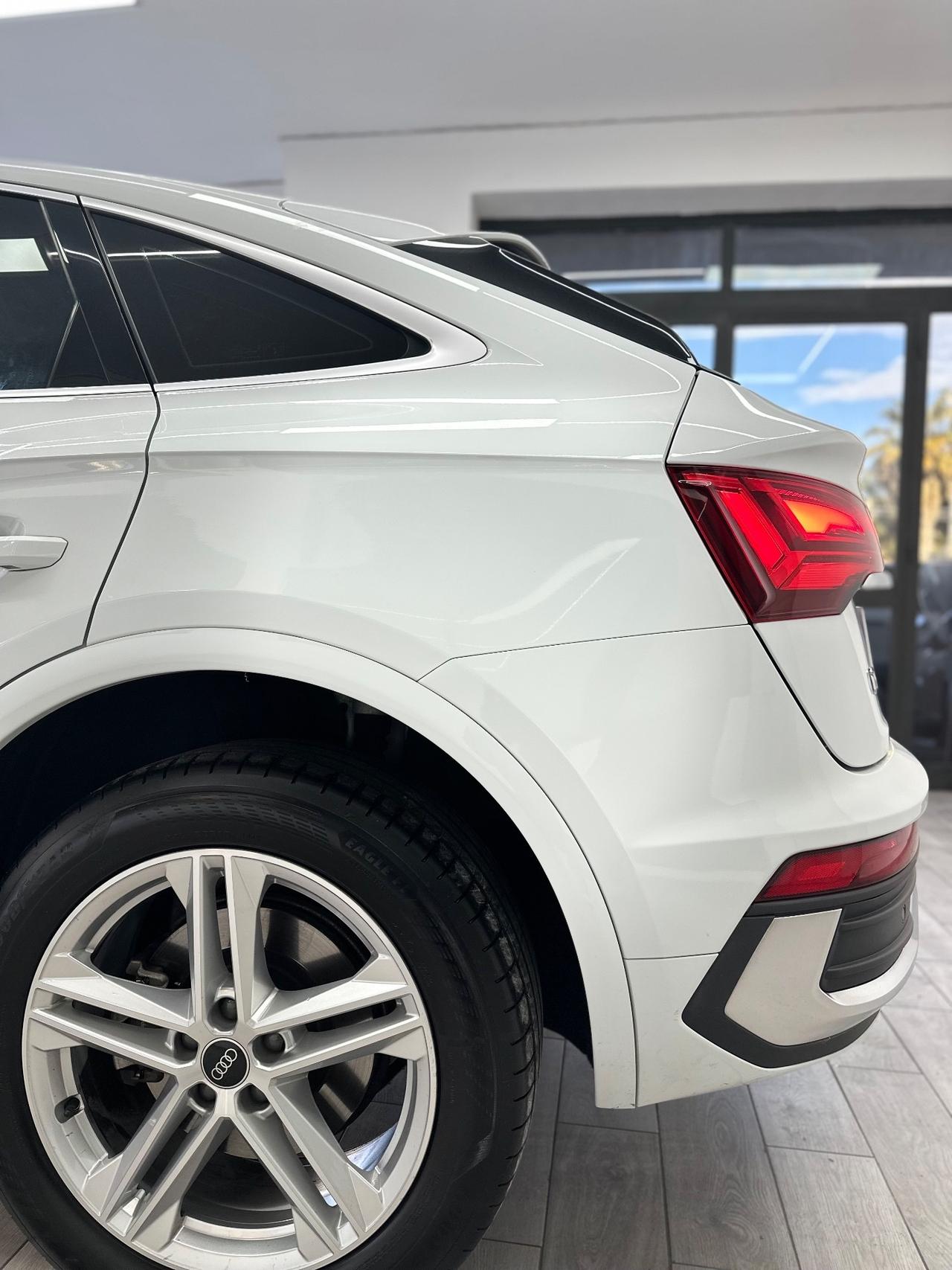 Audi Q5 S-Line Sportback 40TDI