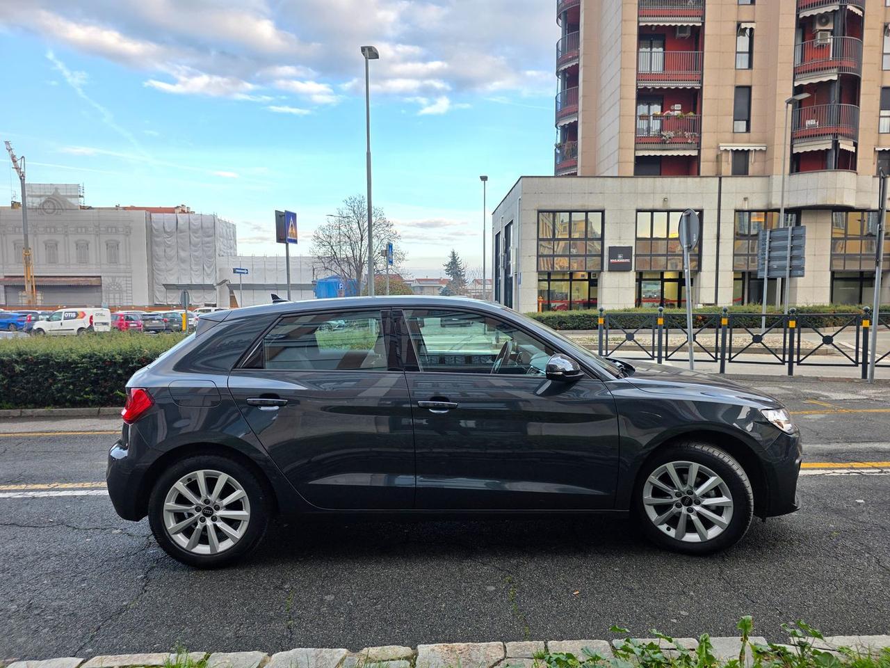 Audi A1 1.0 25 TFSI Business 2 TAGLI #8183
