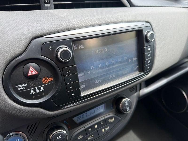 Toyota Yaris Yaris 5p 1.5h Active my16