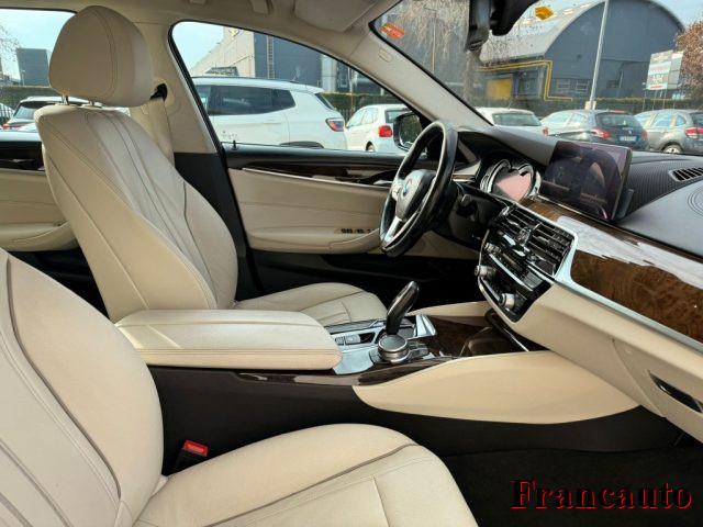 BMW 530 d xDrive Touring Luxury