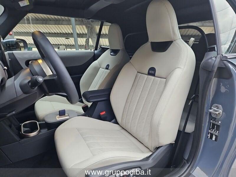 MINI Mini Cooper Cabrio F67 2.0 S Favoured auto