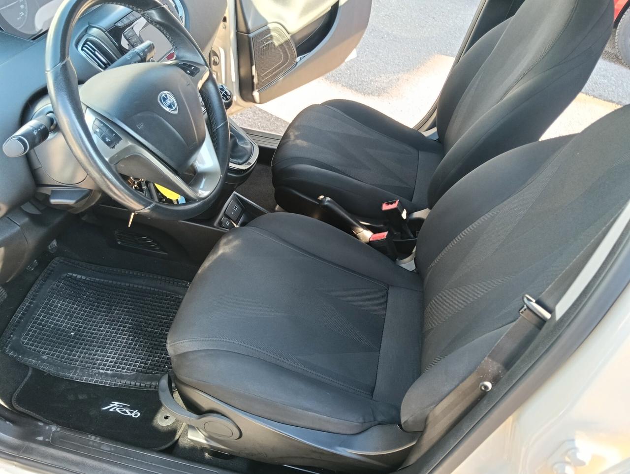 Lancia Ypsilon 1.2 69 CV 5 porte GPL Ecochic Gold