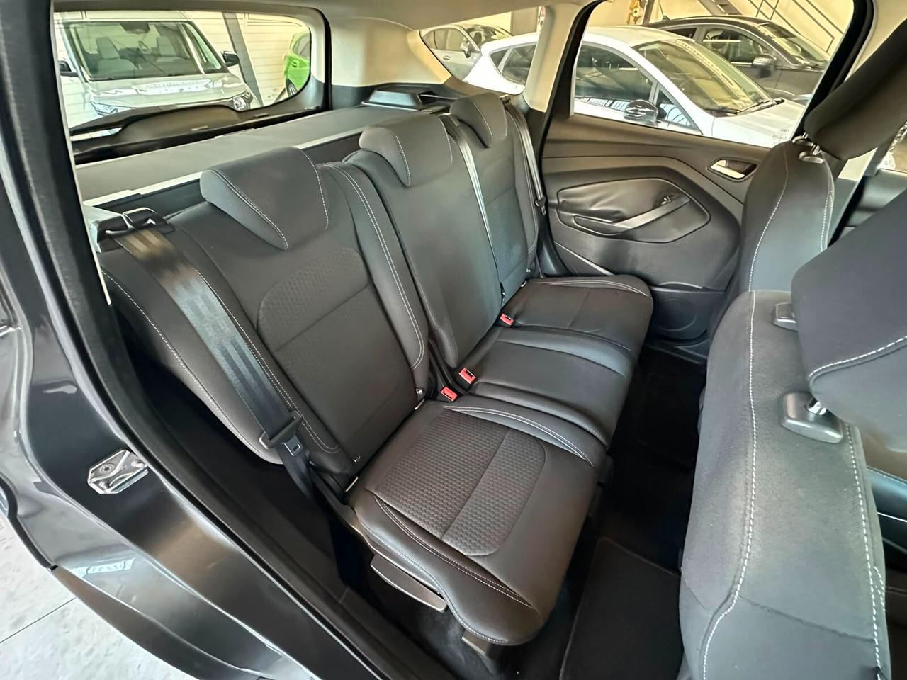 Ford Kuga 2.0 TDCI 150 CV S&S 2WD Titanium