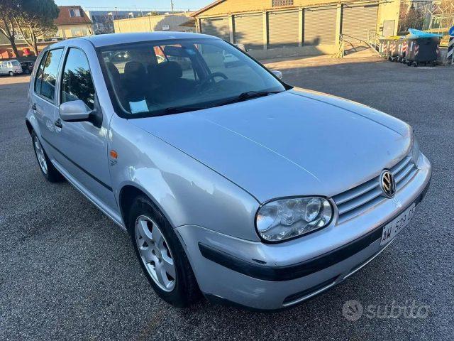 VOLKSWAGEN Golf 1.6 cat 5 porte Highline