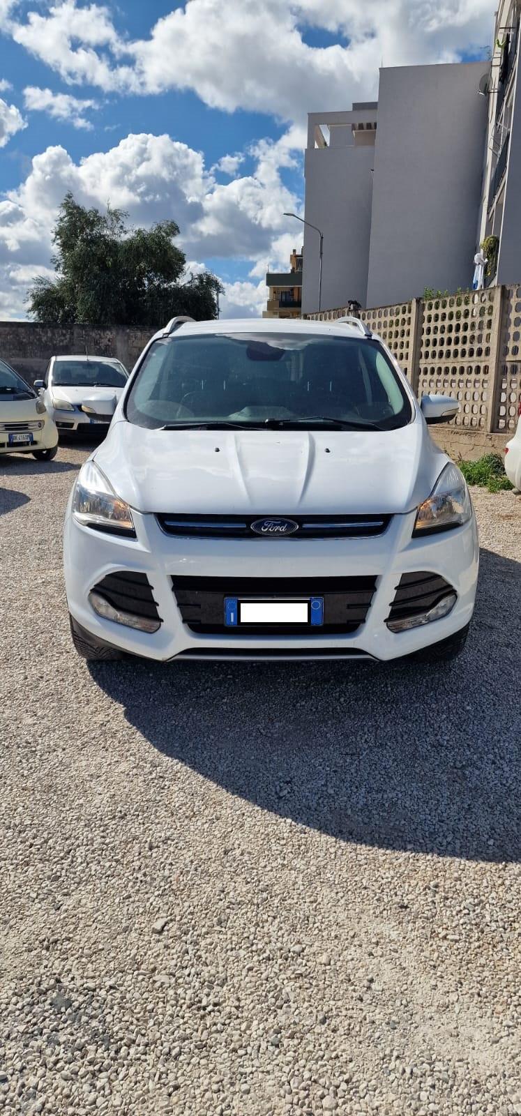 Ford Kuga 2.0 TDCI 150 CV S&S 4WD Powershift Titanium 2015
