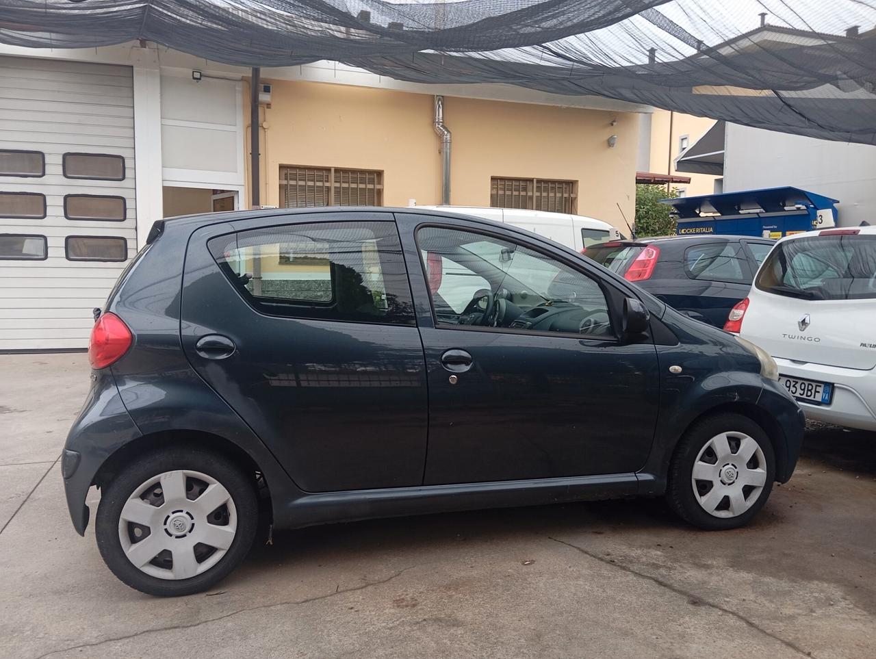 Toyota Aygo 1.0 12V VVT-i 5 porte automatica