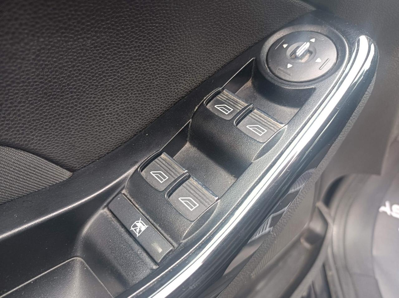 Ford Fiesta 1.5 TDCi 75CV 5 porte Titanium