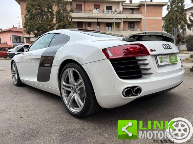 AUDI R8 4.2 V8 FSI quattro R tronic