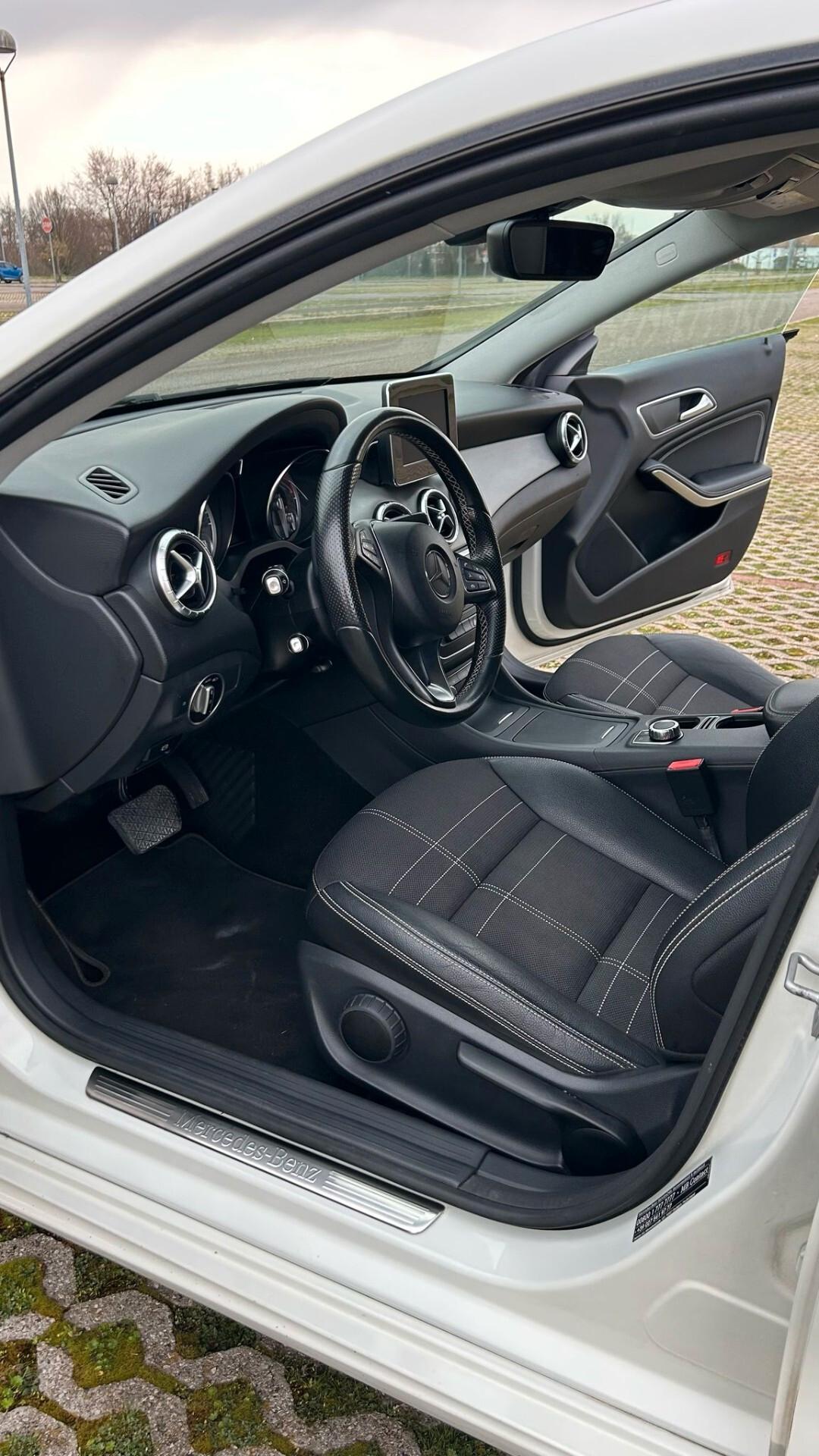 Mercedes-benz CLA 180 CLA 220 CDI Automatic Sport