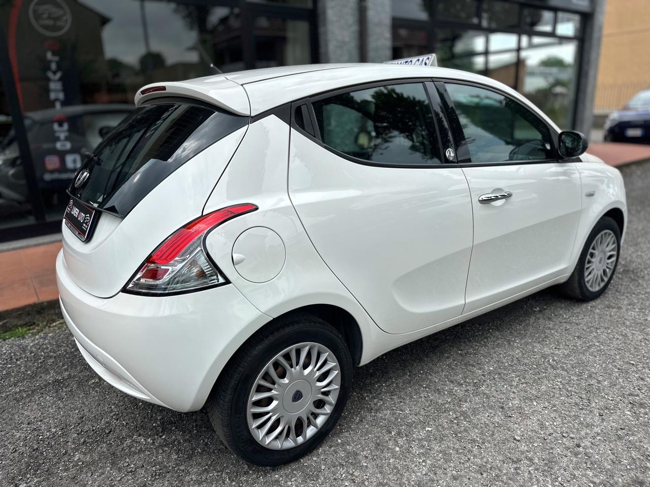 Lancia Ypsilon GPL 5p Neopatentati perfetta!