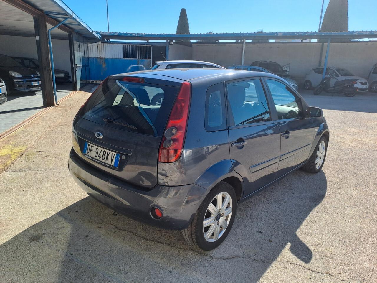 Ford Fiesta 1.4 TDCi 5p. Ghia