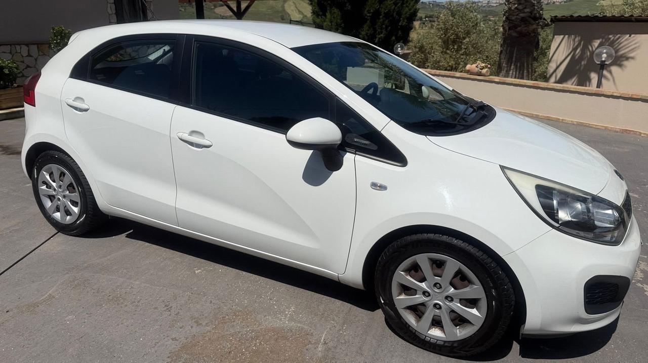 Kia Rio 1.4 CRDi WGT 5p. EX