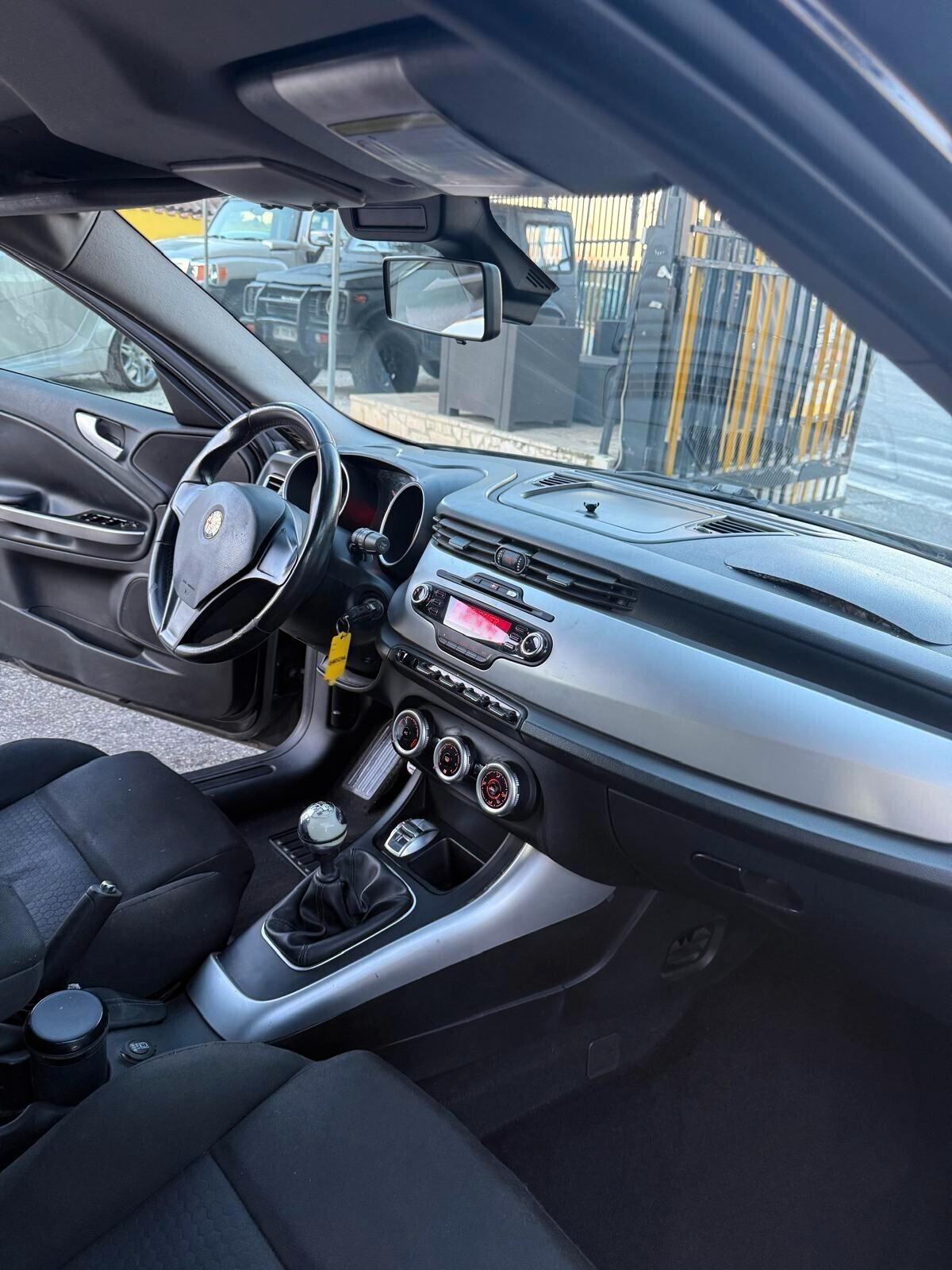 Alfa Romeo Giulietta 1.6 JTDm-2 105 CV Exclusive garanzia permute finanziamenti