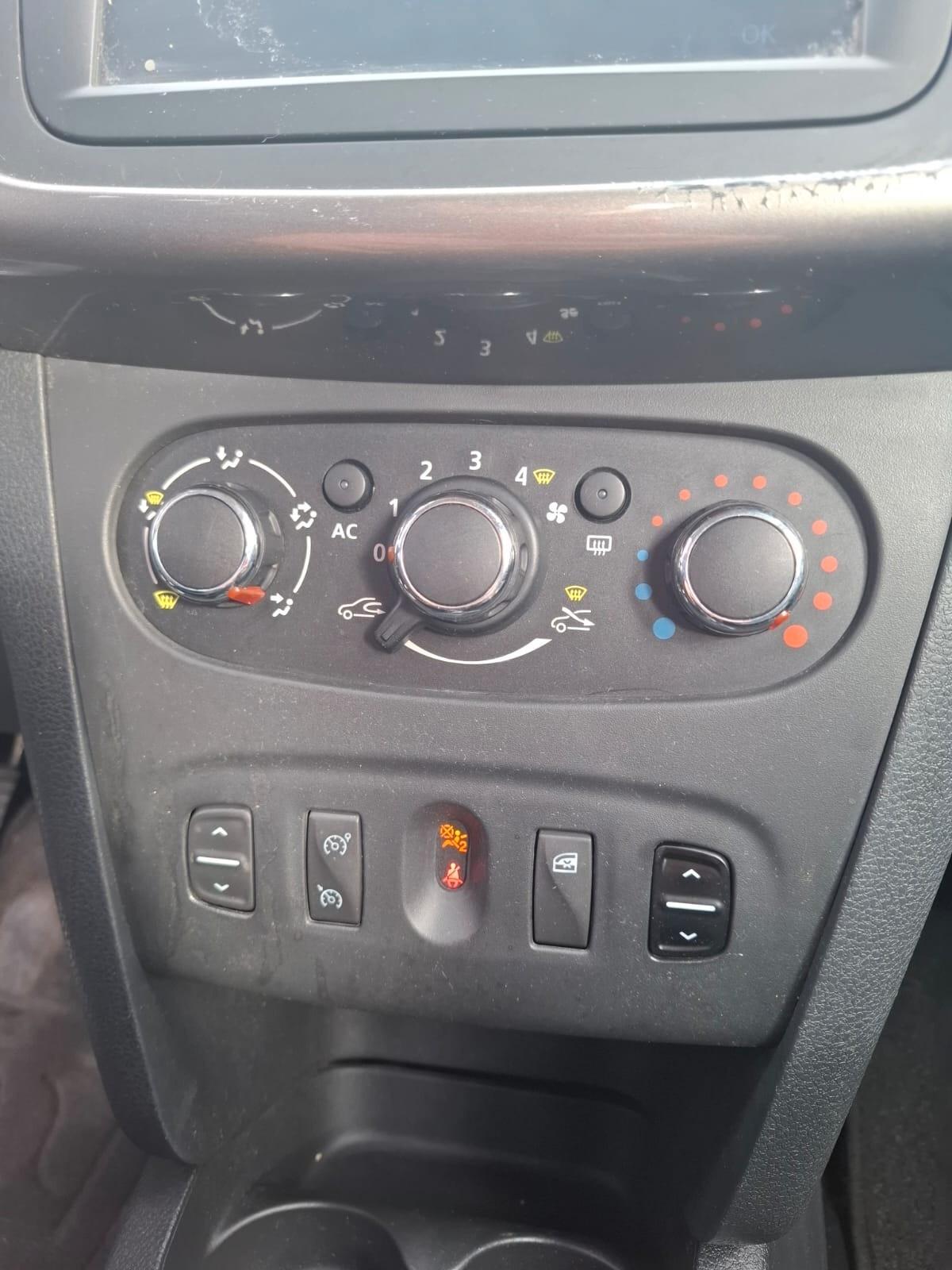 Dacia Sandero Stepway 900 TCe 90CV Lauréate - 2014