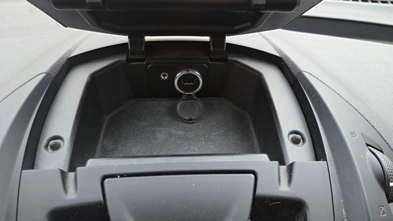 Ford transit courier 2020 1000 ecoboost