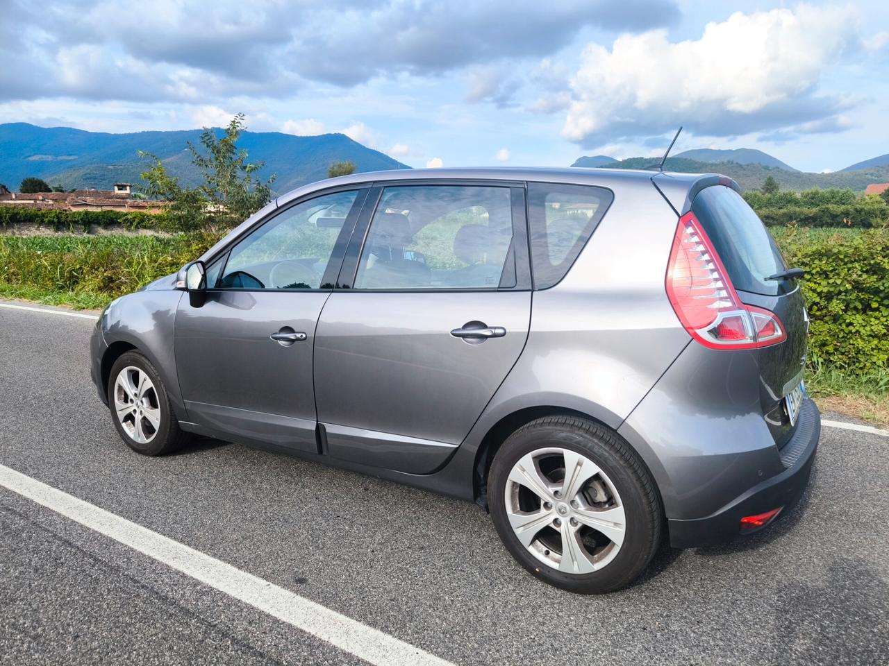 RENAULT SCENIC X-MODE 1,6 DCI- KM 90000-OK NEOPATENTATI