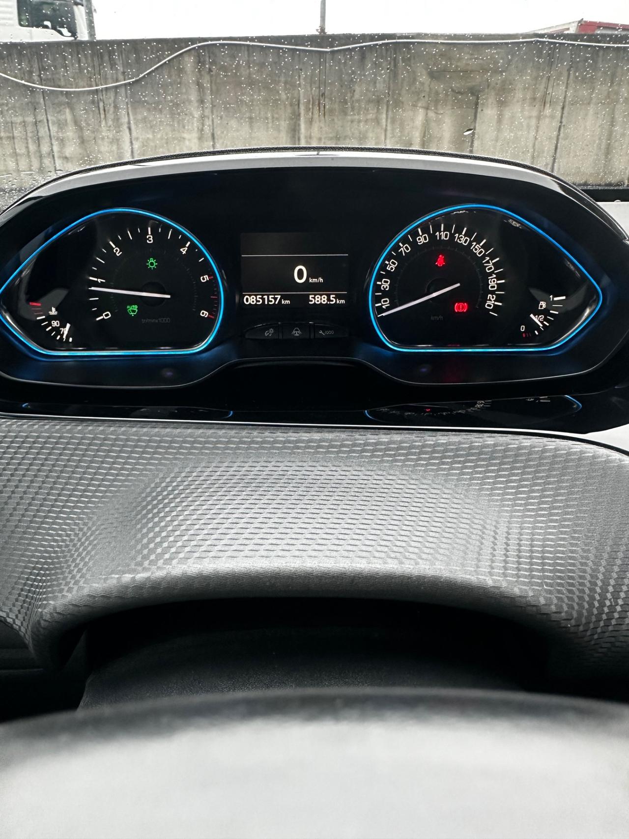 Peugeot 2008 1.6 BlueHDi 100 Allure Black Matt