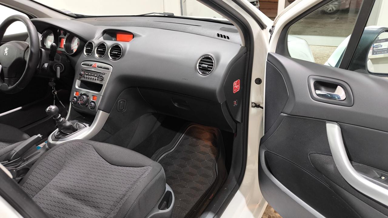 Peugeot 308 1.6 HDi 110CV SW Ciel Féline