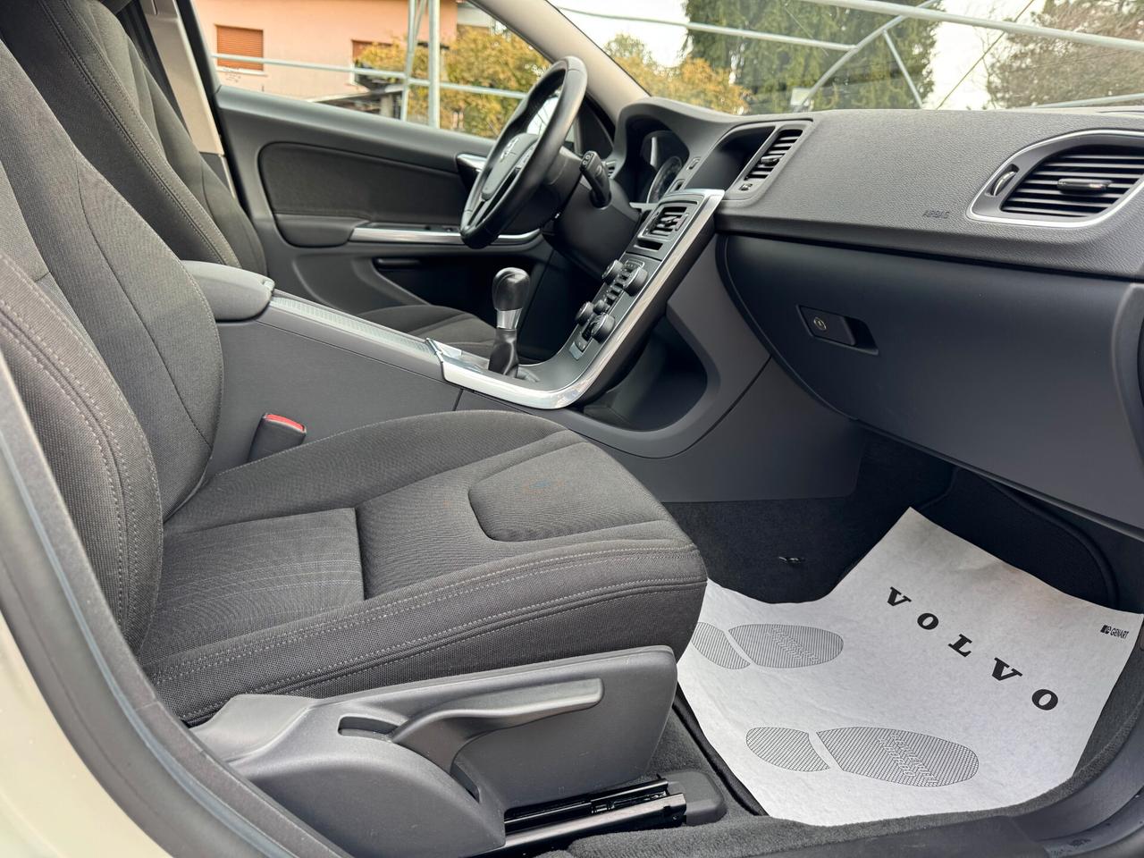 Volvo V60 T3 Momentum