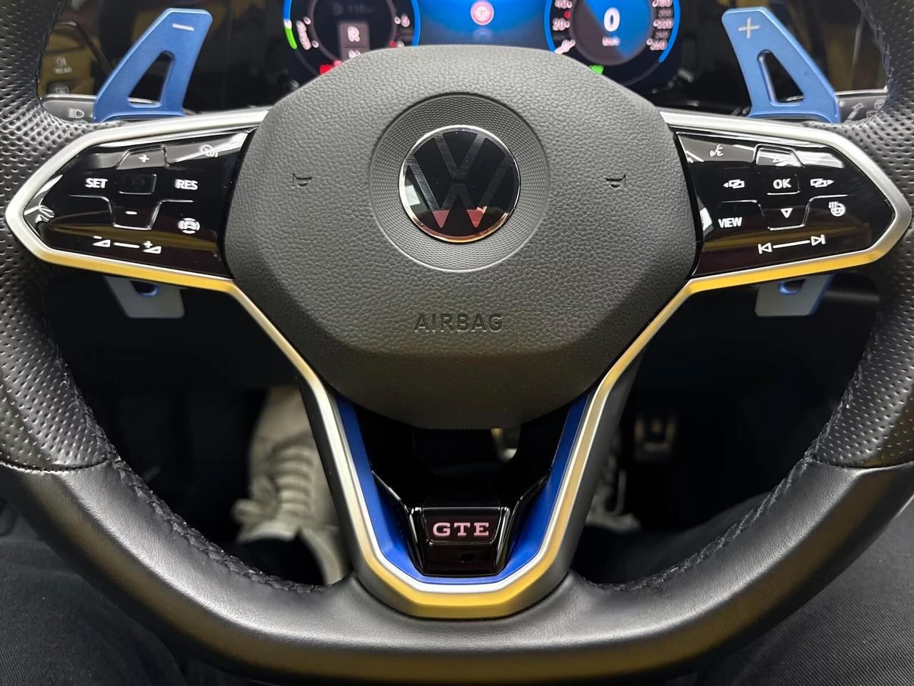 Volkswagen Golf 1.4 Plug-In Hybrid DSG GTE 245 full ,led ,