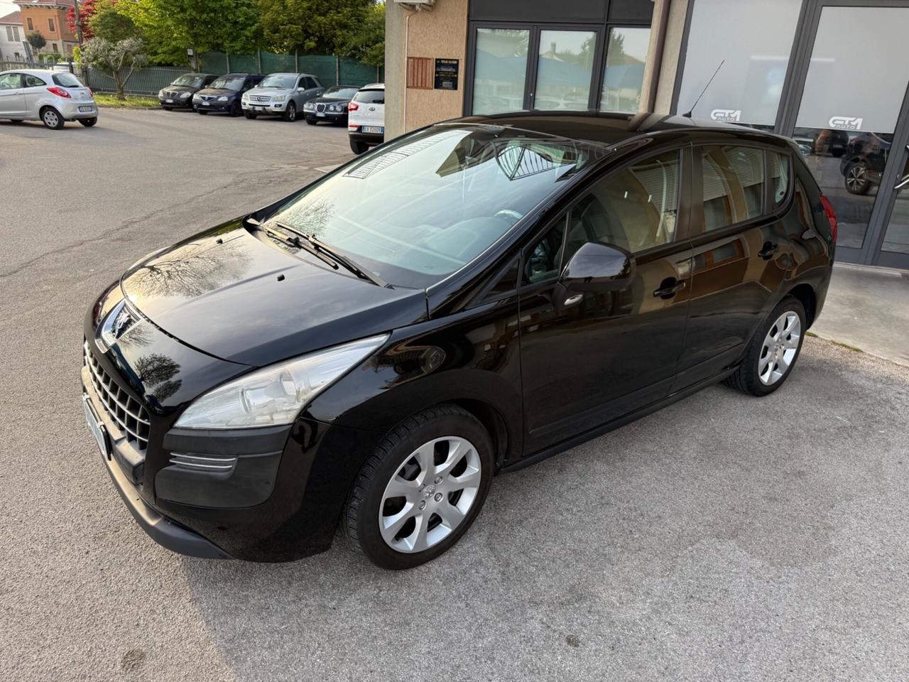 Peugeot 3008 1.6 HDi 110CV - Neopatentati