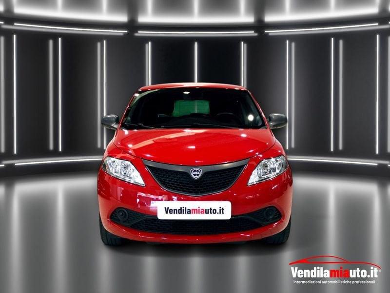 Lancia Ypsilon Ypsilon 1.0 FireFly 5 porte S&S Hybrid Ecochic Silver