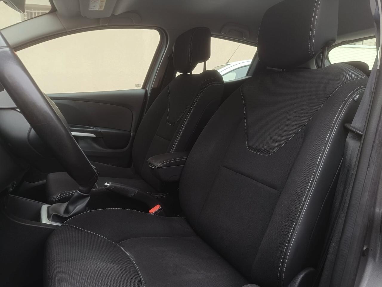 Renault Clio 1.5 dci 75 CV