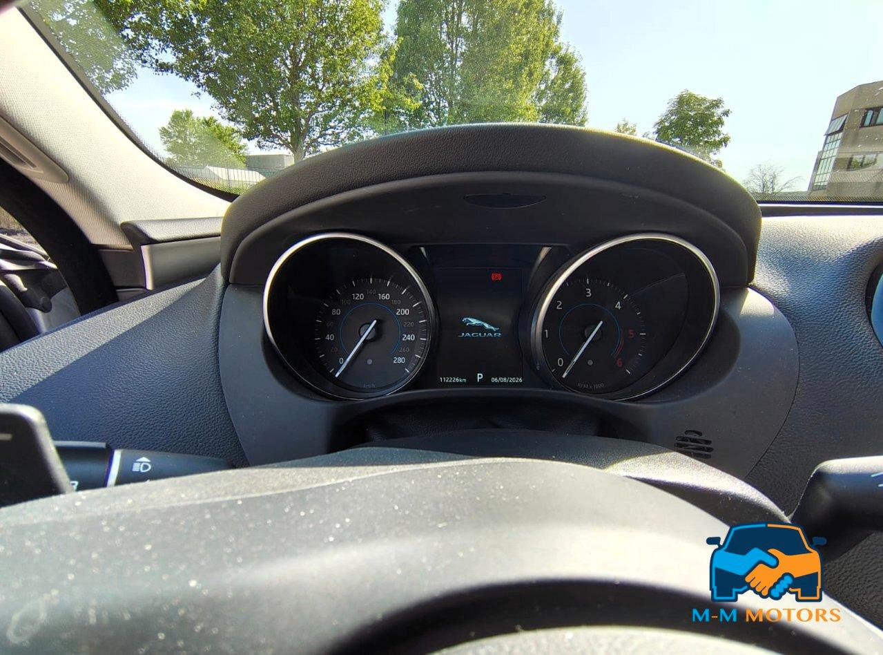 Jaguar XE Berlina XE 2.0d Prestige awd 180cv auto