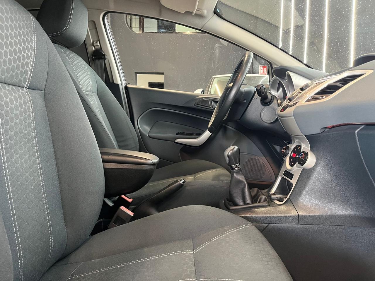 Ford Fiesta 1.4 TDCi 5p. Titanium OK NEOPATENTATI