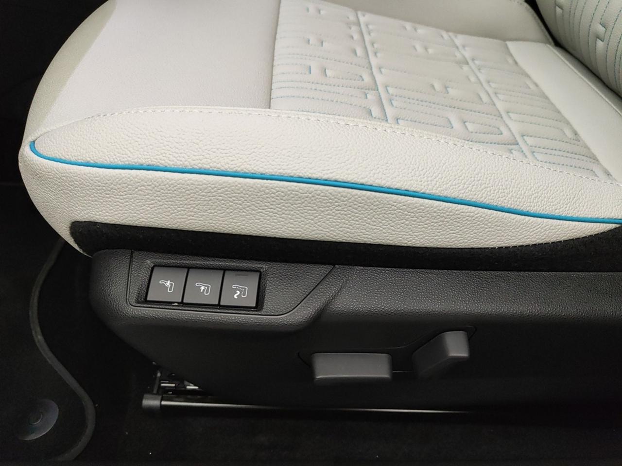 FIAT 600 IV 2023 1.2 MHEV 110CV DCT LA PRIMA