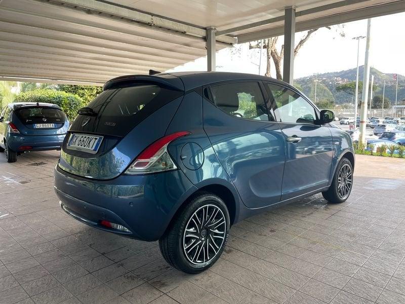 Lancia Ypsilon 1.0 FireFly 70cv S&S Hybrid GOLD