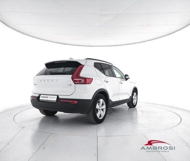 VOLVO XC40 T3 Momentum