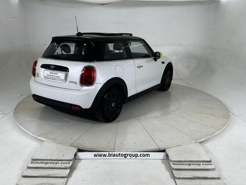 MINI Mini Full Electric Mini F56 2021 Full Electric Mini 3p Cooper SE Classic auto